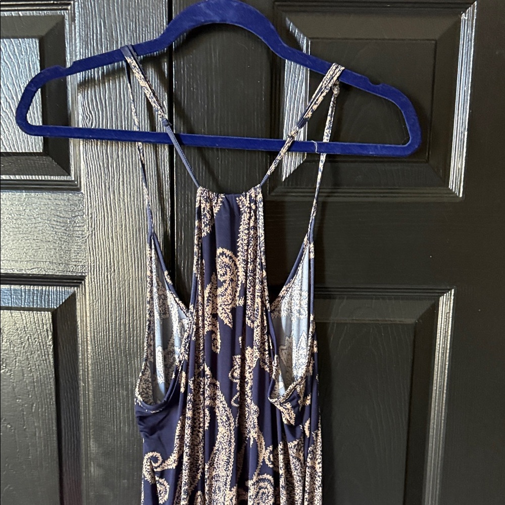 Veronica M Navy and White Paisley Maxi dress - Picture 5 of 6